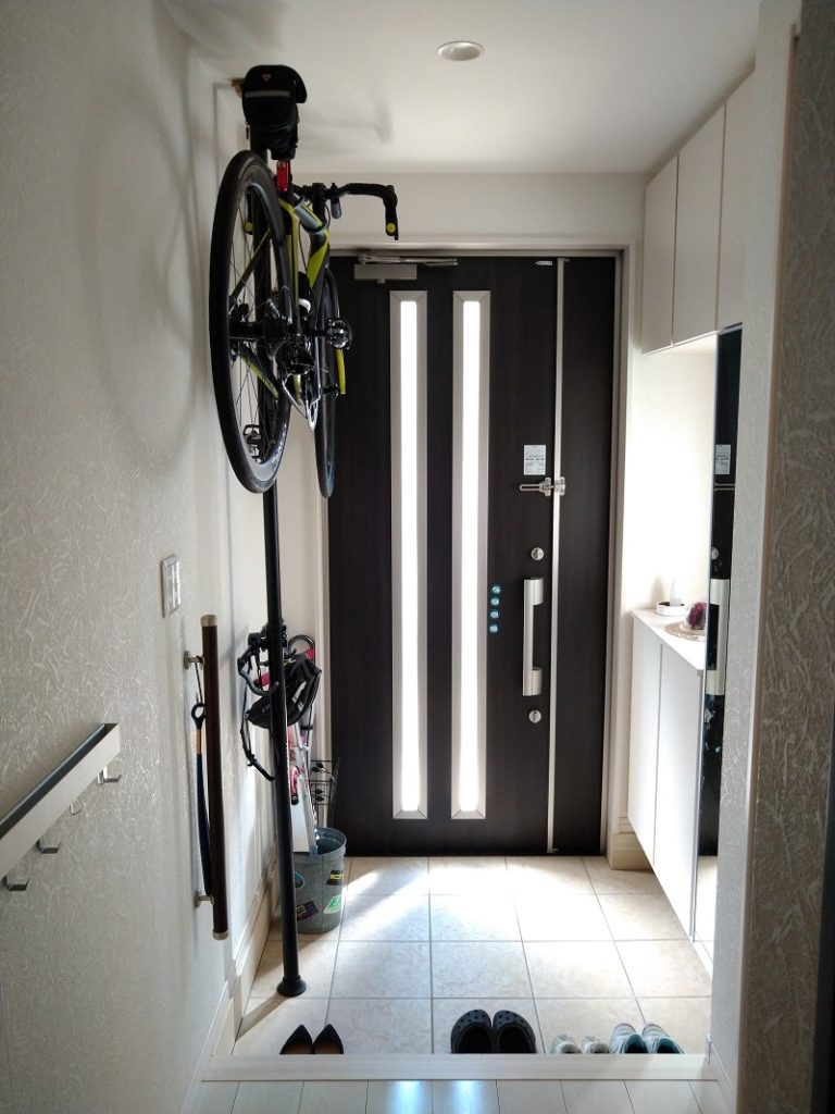 狭い玄関にロードバイクは収納可能か 整理収納アドバイザーあらいゆきこ